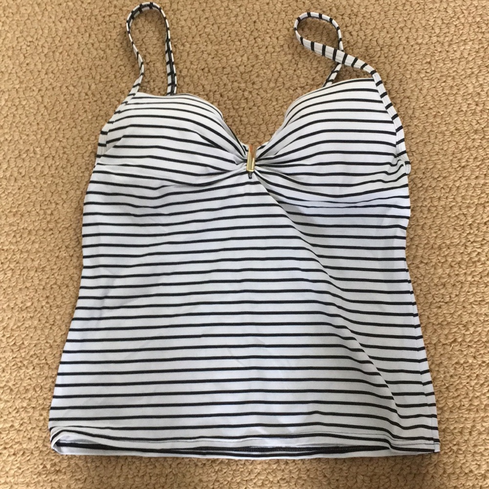 Victoria’s Secret 34A tankini top